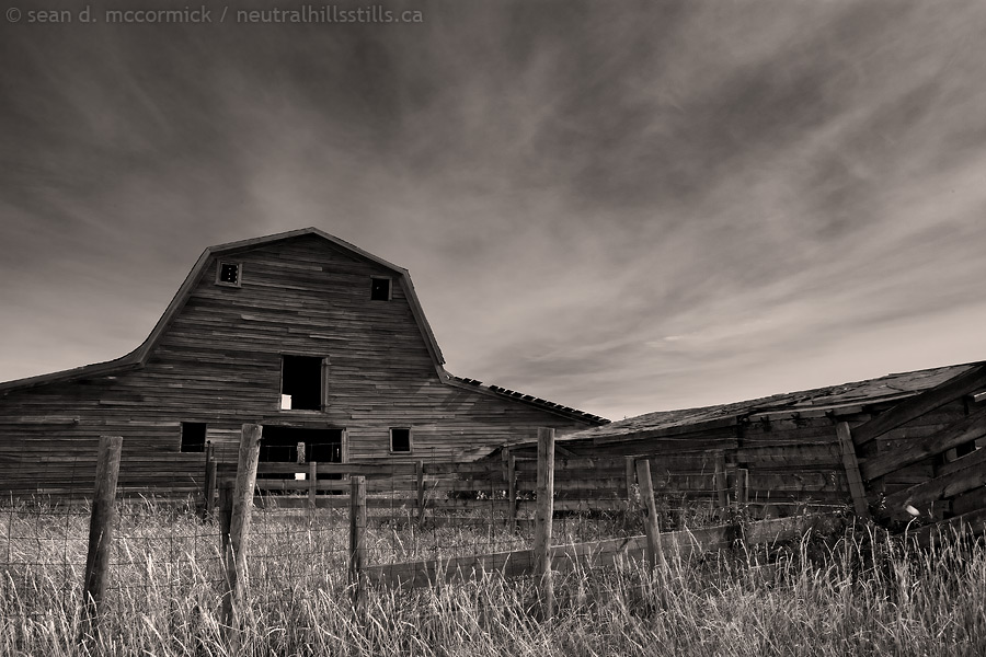 Old barn north of Hemaruka
