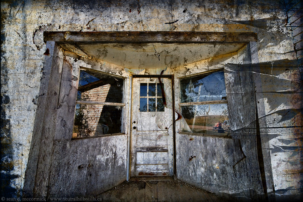 Entrance, Monarch Garage, Loverna SK