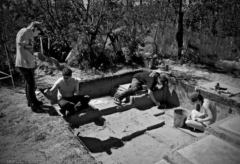Bodo archaelogical dig: U of A students at work