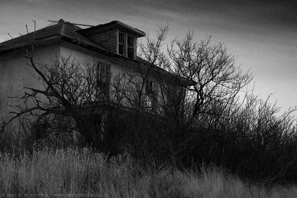 Forlorn farm house