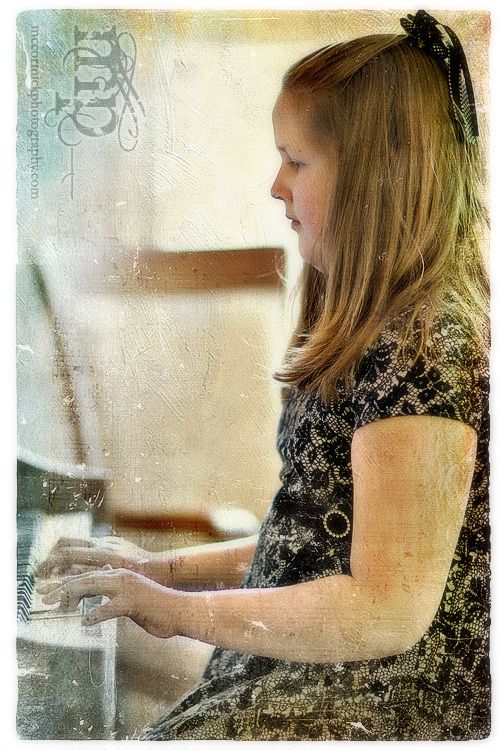 Ashlyn: 2011 X-mas Piano Recital