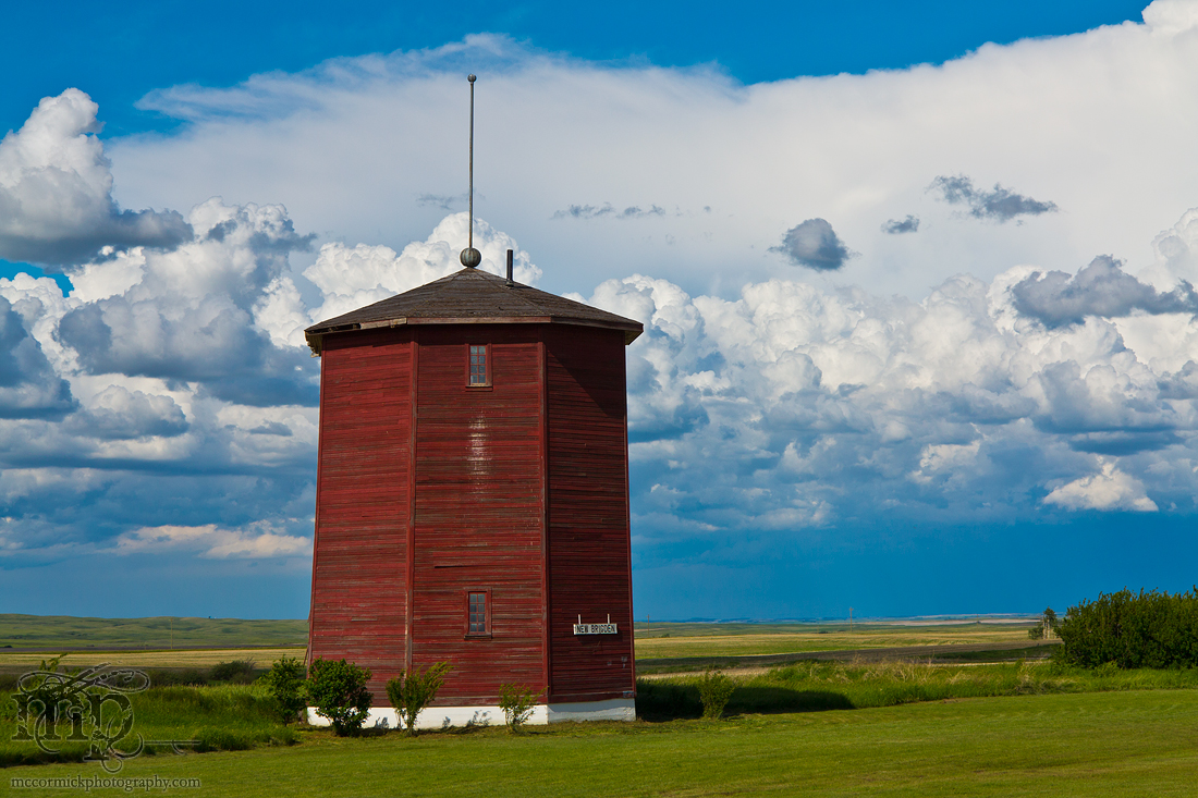 2012-06-17: Old CN Water Tower, New Brigden, AB