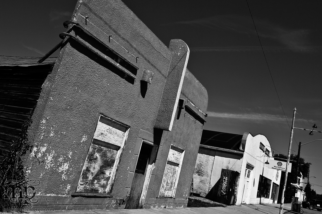Streamline Moderne in Chauvin, Alberta