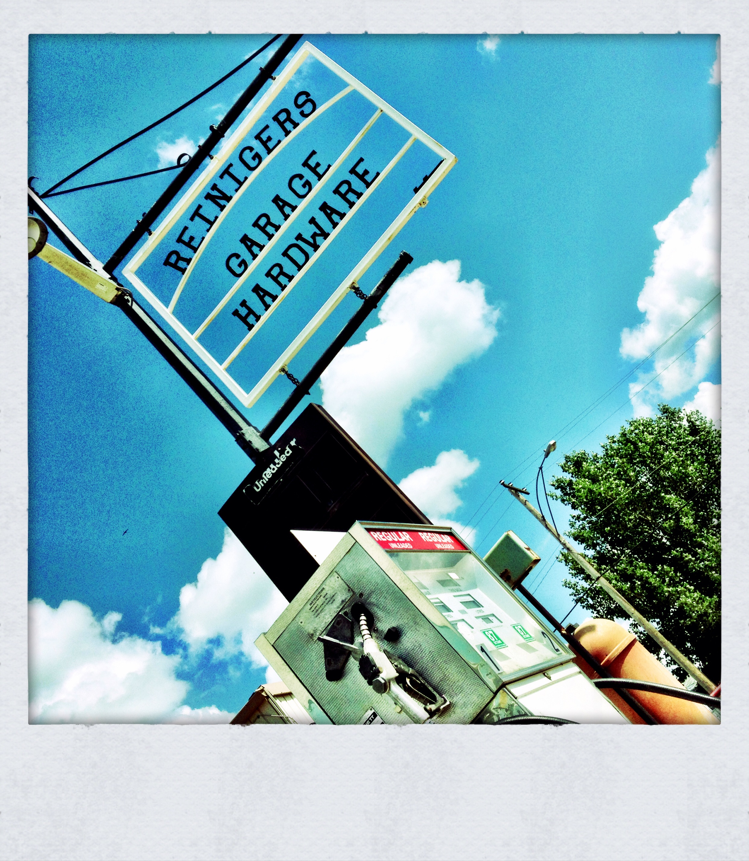 Denzil SK : Service Station
