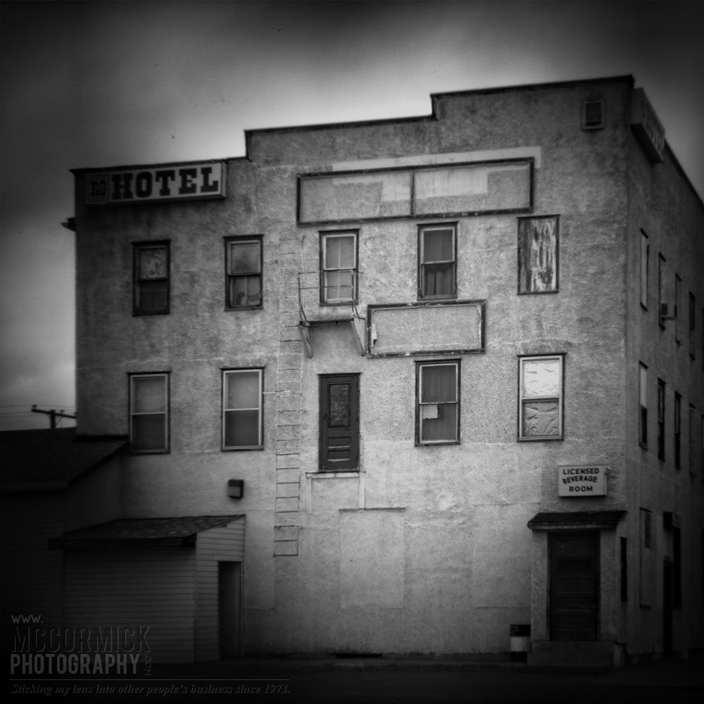 Luseland SK : Luseland Hotel : Holga Lens