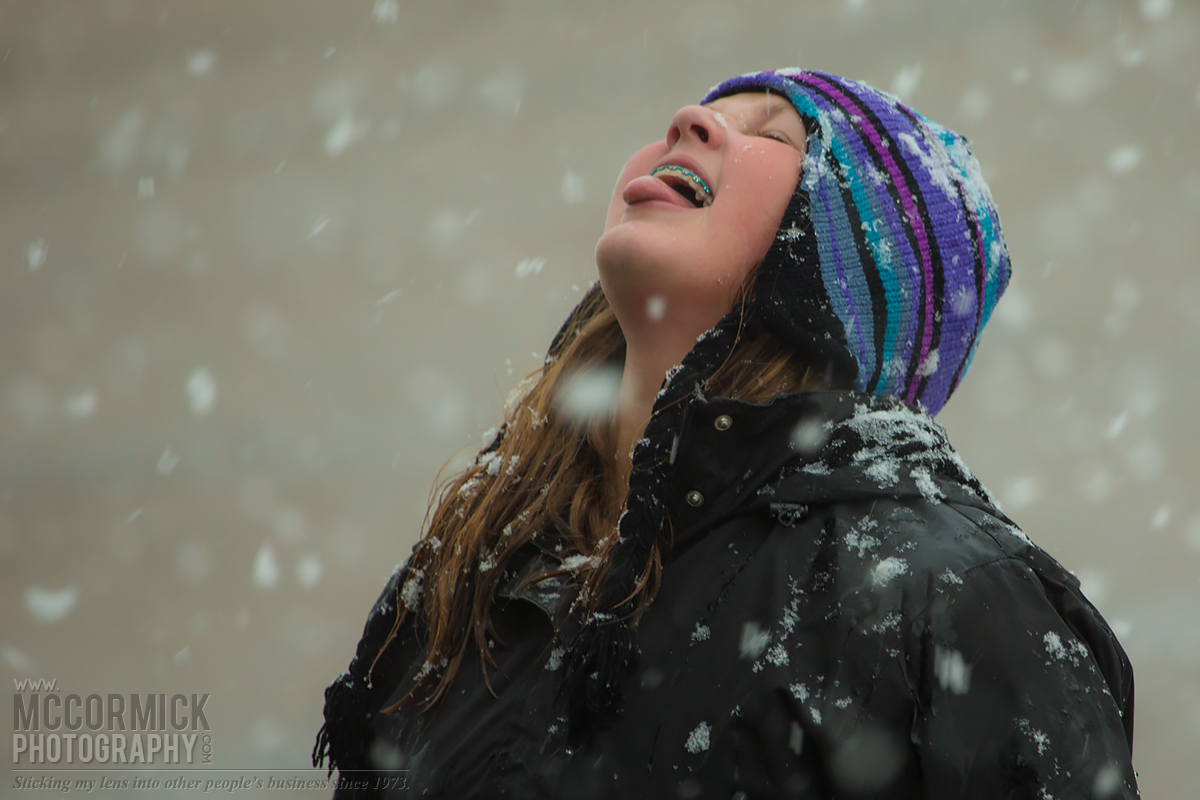 First Snowfall of 2014 : Playing Catch