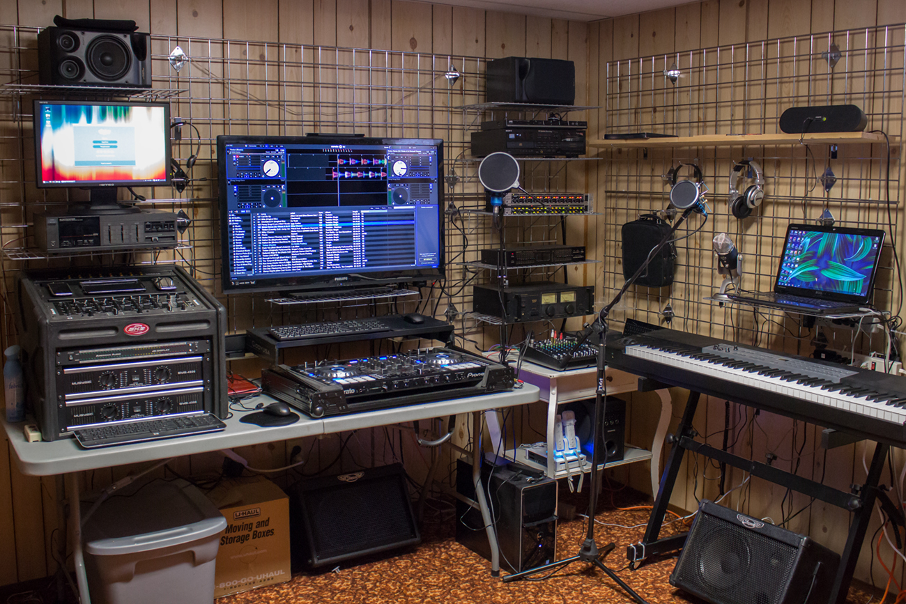 Podcasting Suite Dec 2014