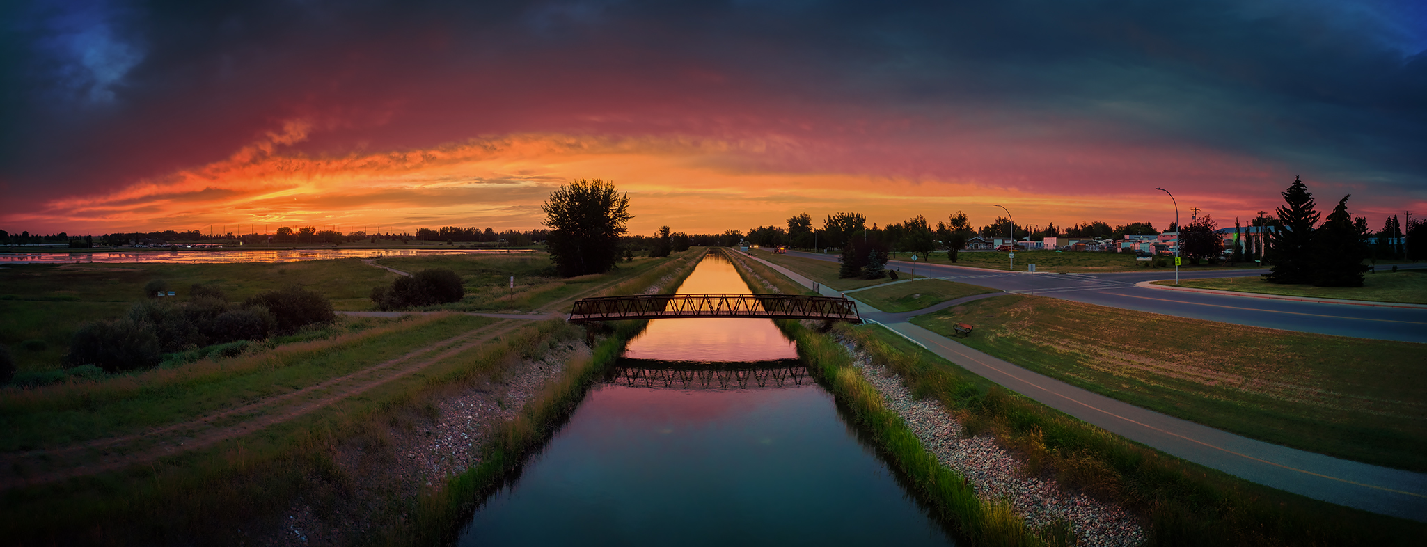 Fire in the Sky, Tom Sadler Bridge, Strathmore, AB, 2022-08-09