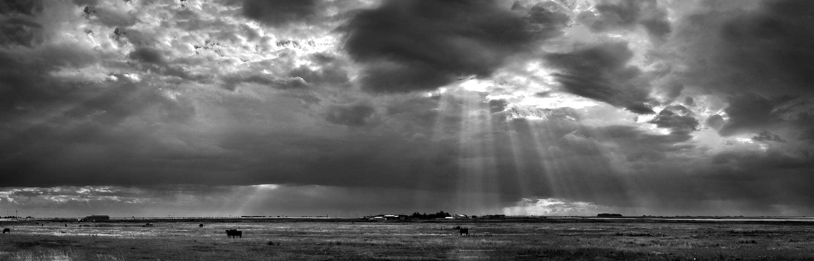 Beautiful Sky in an Ugly Area, Wheatland County, Alberta, 2022-09-08