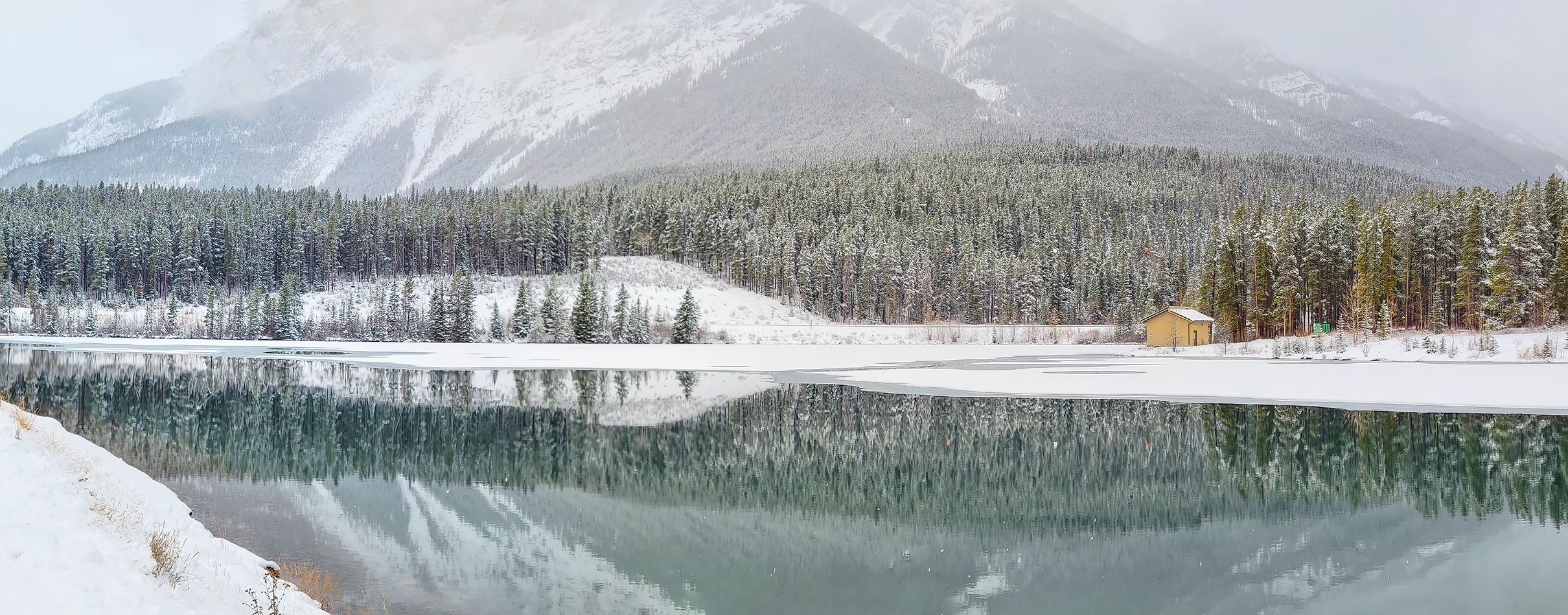 Canmore Reservoir, Close-up Colour Panoramic, Canmore Nordic Centre Provincial Park, AB, 2022-11-06