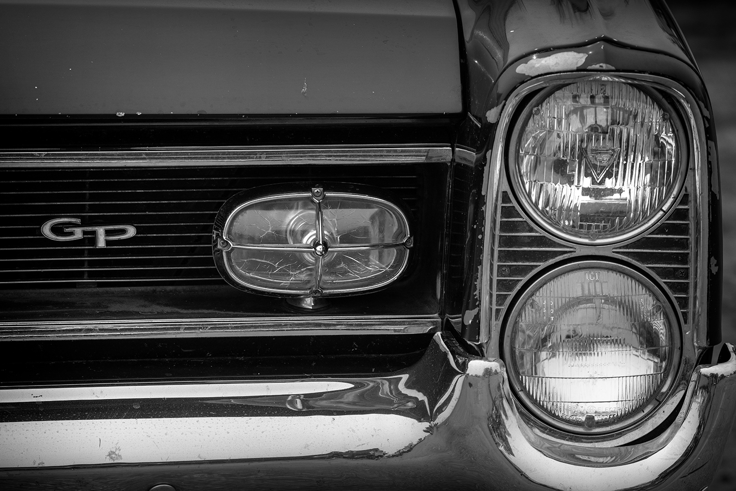Headlights and Turn Signal, Pontiac Grand Prix, Morrin, Alberta. 2023-05-20
