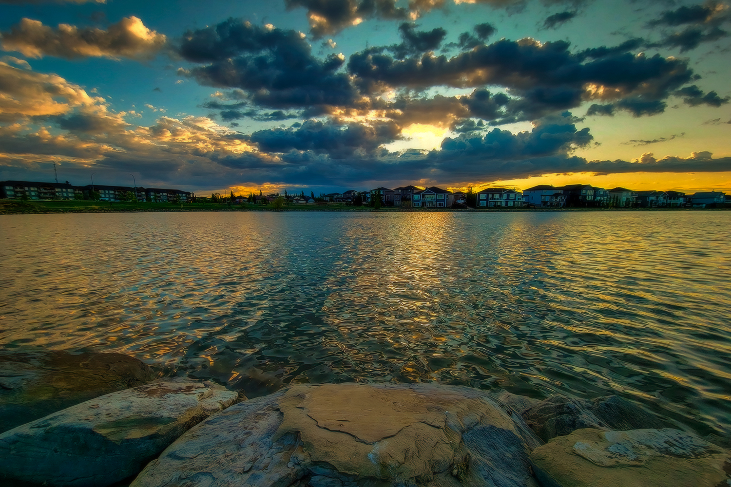 Setting Sun, Strathmore Lake, Strathmore, Alberta. 2023-05-22