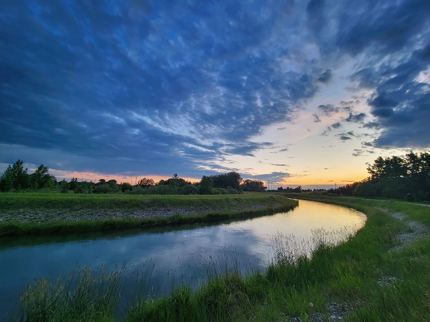 At the wrong end of the curve (again), Gray Park, Strathmore, Alberta. 2023-06-23