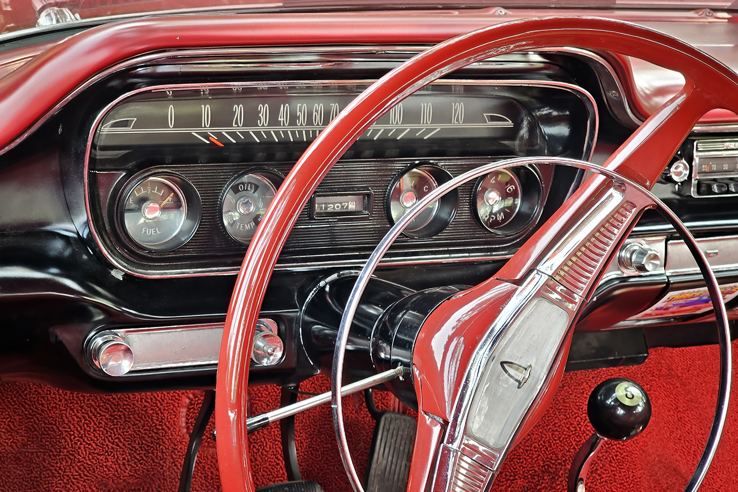 Time to Dash, Pontiac Strato Chief, Show n Shine, Kinsemen Park, Strathmore, Alberta. 2023-07-15