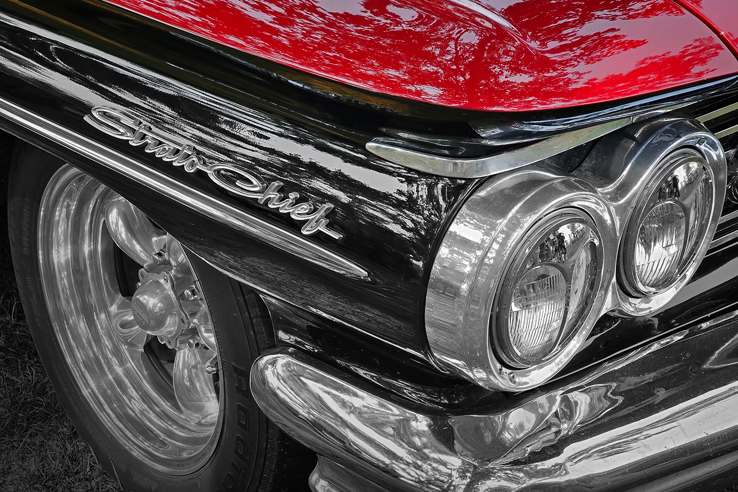 Eyes Forward, Pontiac Strato Chief, Show n Shine, Kinsemen Park, Strathmore, Alberta. 2023-07-15