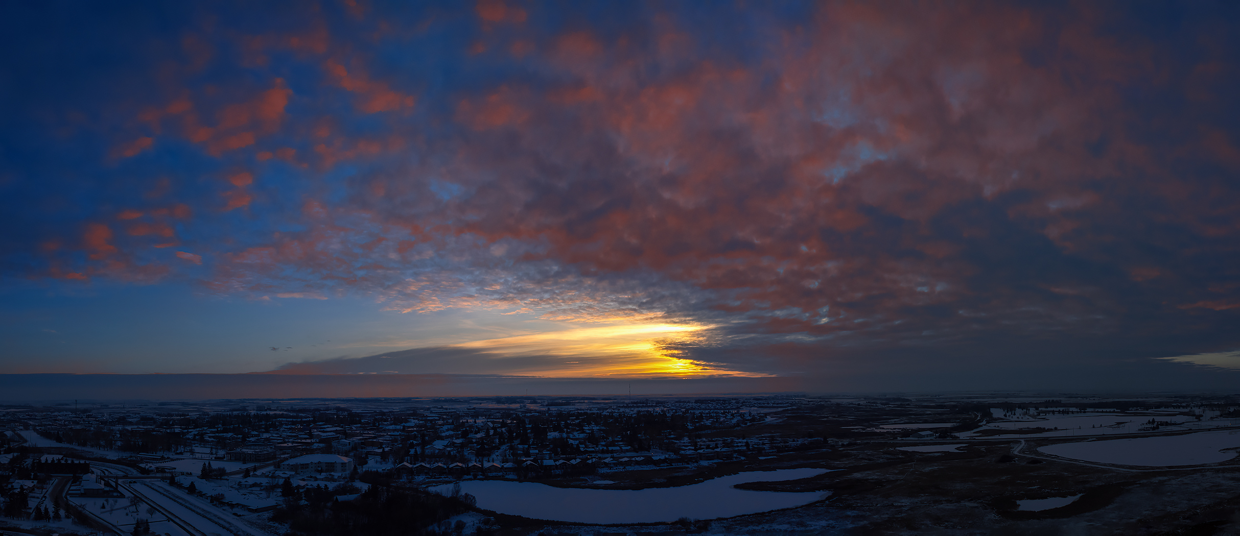 Muted sunset, Thornbriar Green, Strathmore, Alberta, 2024-02-05a