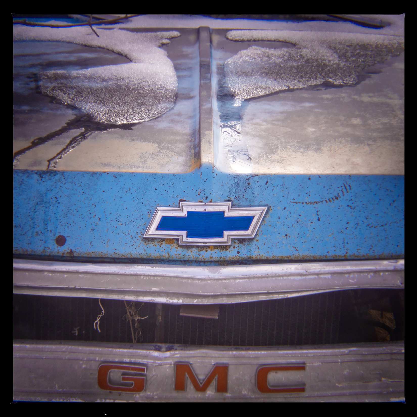 GMC badging, Standard, AB, 2024-04-06