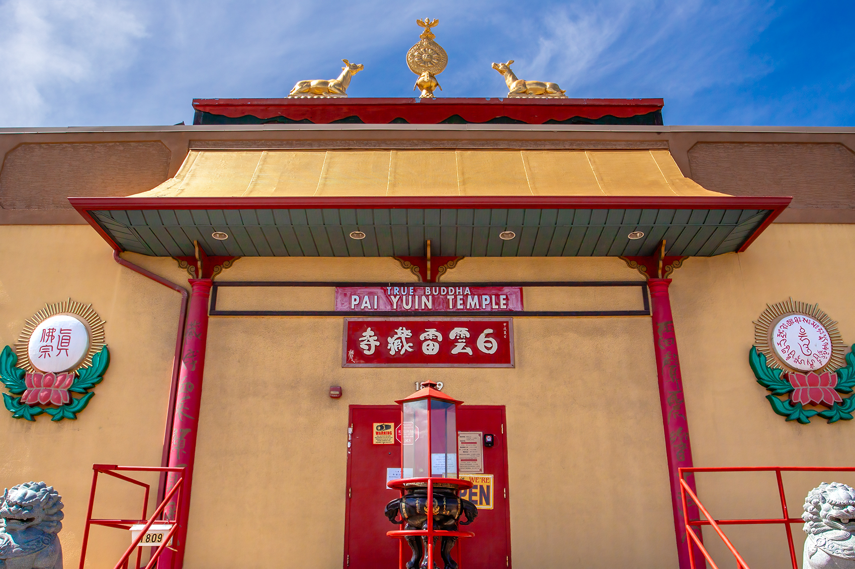 Full frontal, Pai Yun Temple, Calgary, AB, 2024-04-28