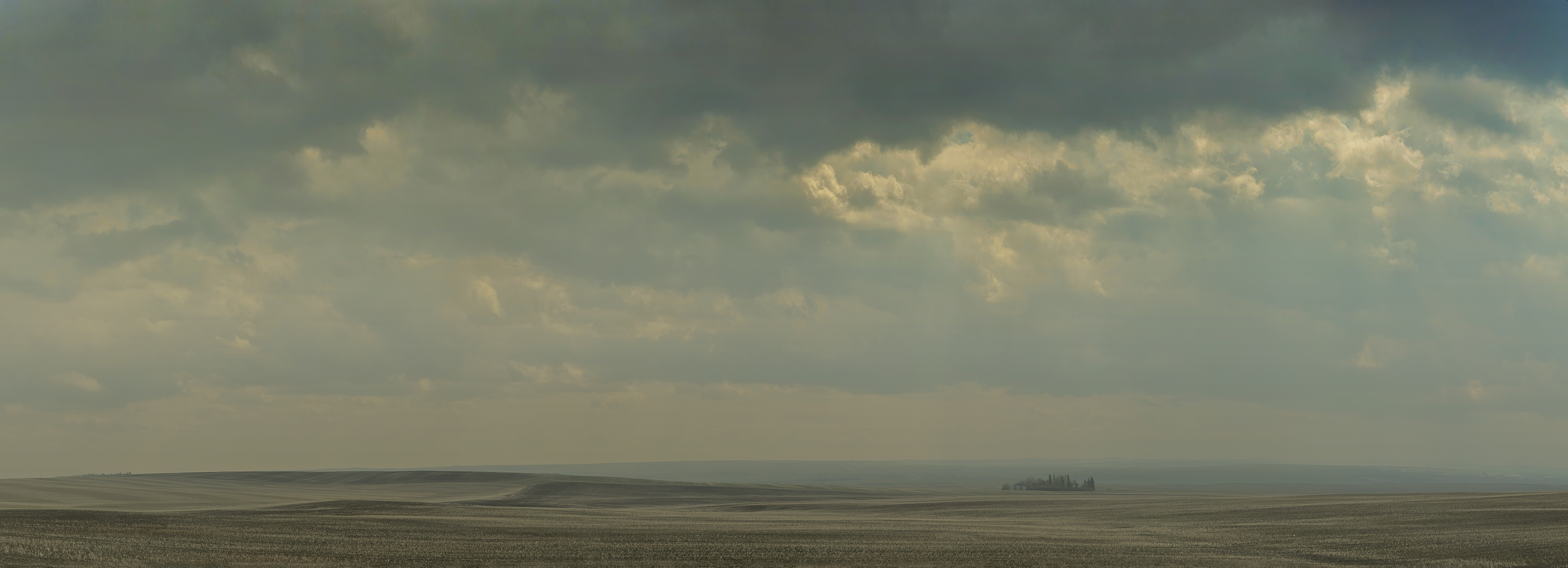 Gathering storm, Looking south of Three Hills, Hwy 27, Alberta, 2024-05-19