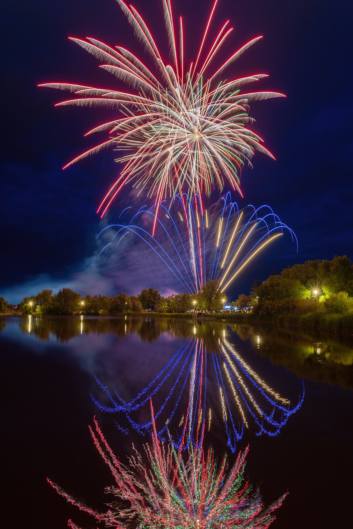 Fireworks 05, Canada Day, Kinsmen Lake, Strathmore, AB, 2024-07-01