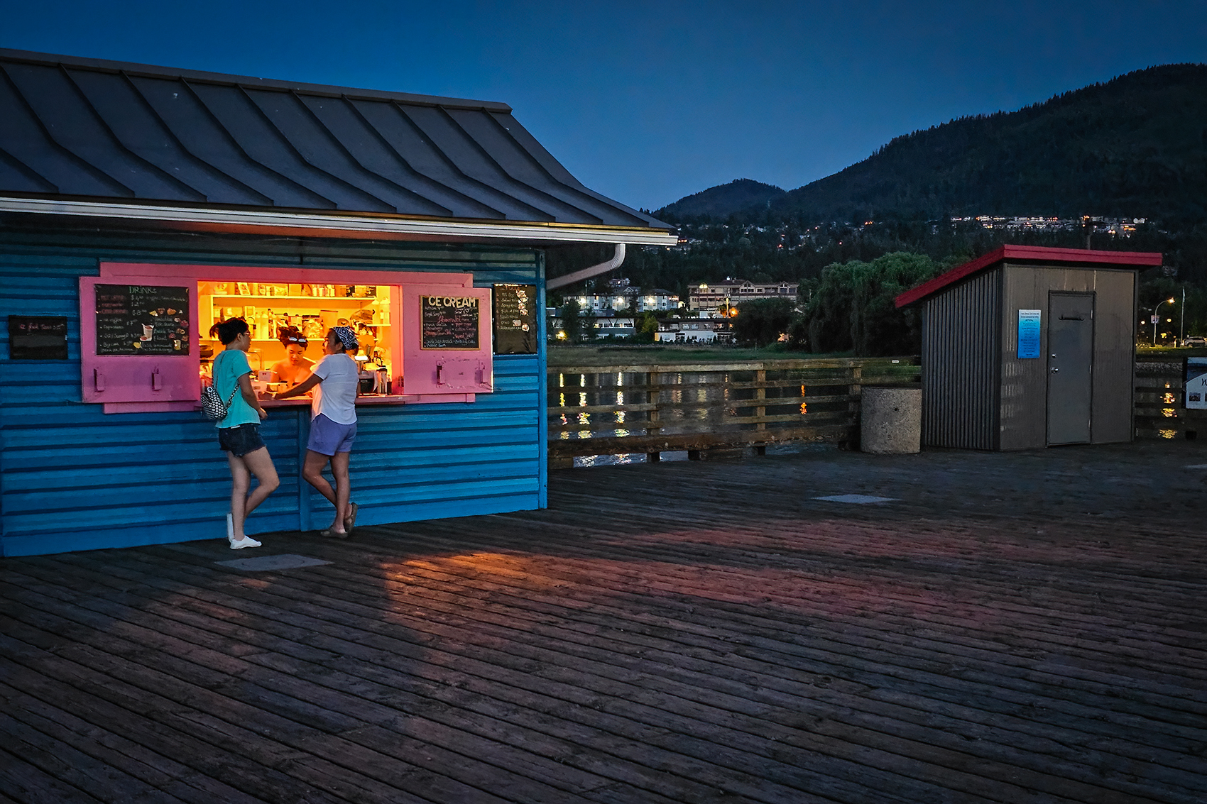 Last order of the evening, Salmon Arm Wharf, Salmon Arm, BC, 2024-07-13