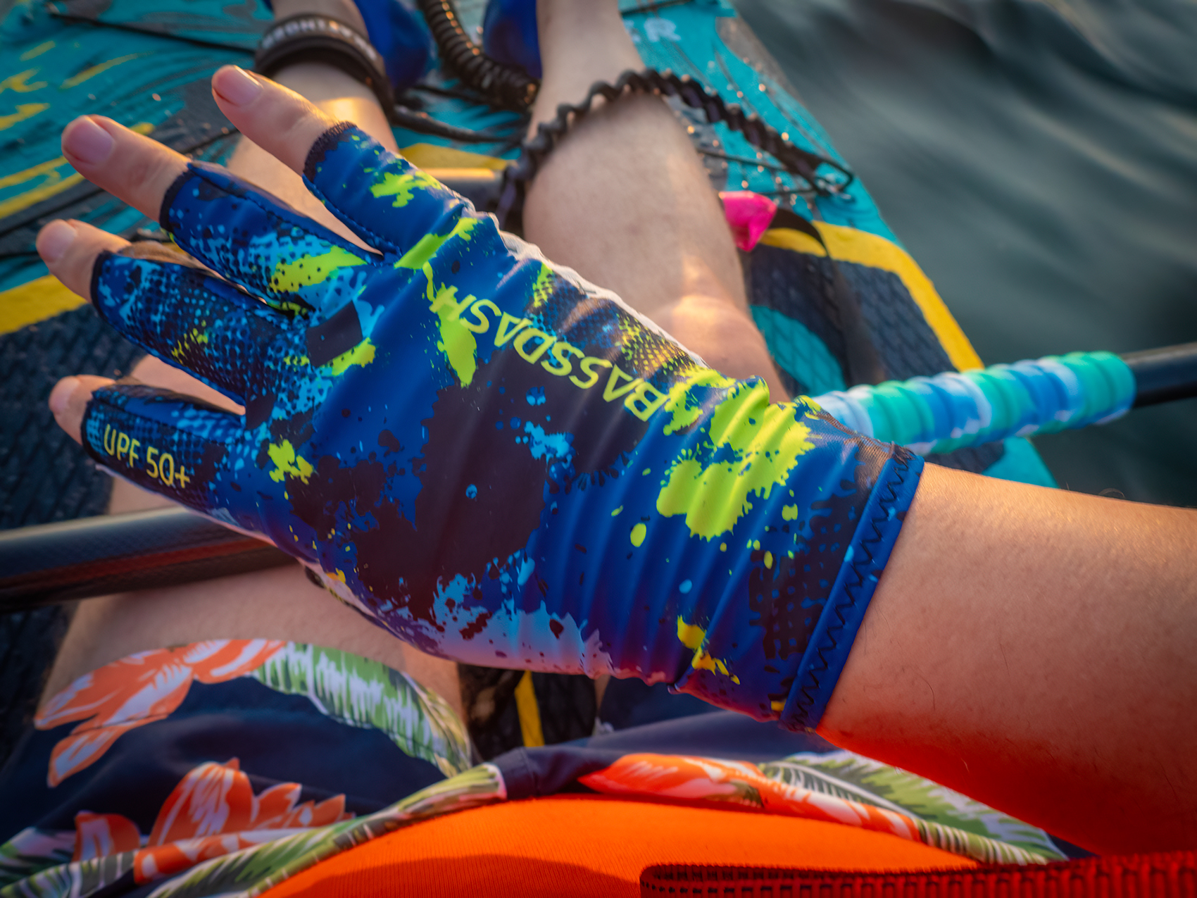 Glove, top, Chestermere Lake, Chestermere, AB, 2024-07-23