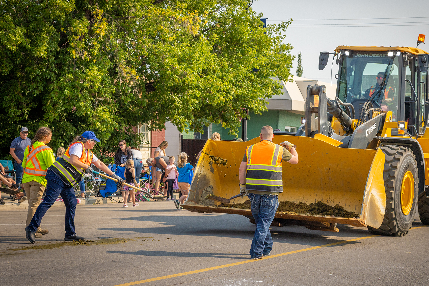 Clean Up Crew 03, Stampede Parade, Strathmore, AB, 2024-08-03