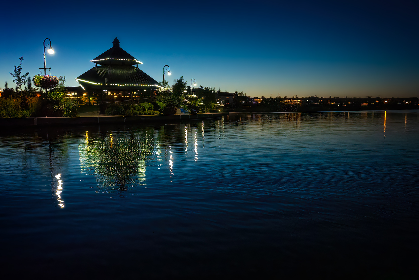 Cruising the shoreline, After Dark, Chestermere Lake, Chestermere, AB, 2024-08-29