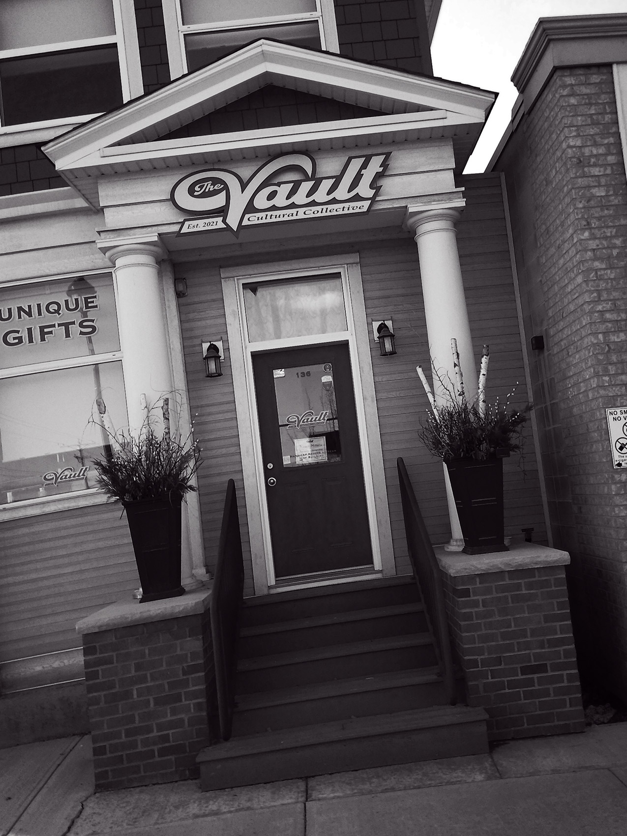 Come on in, The Vault, Strathmore, AB, 2025-04-22