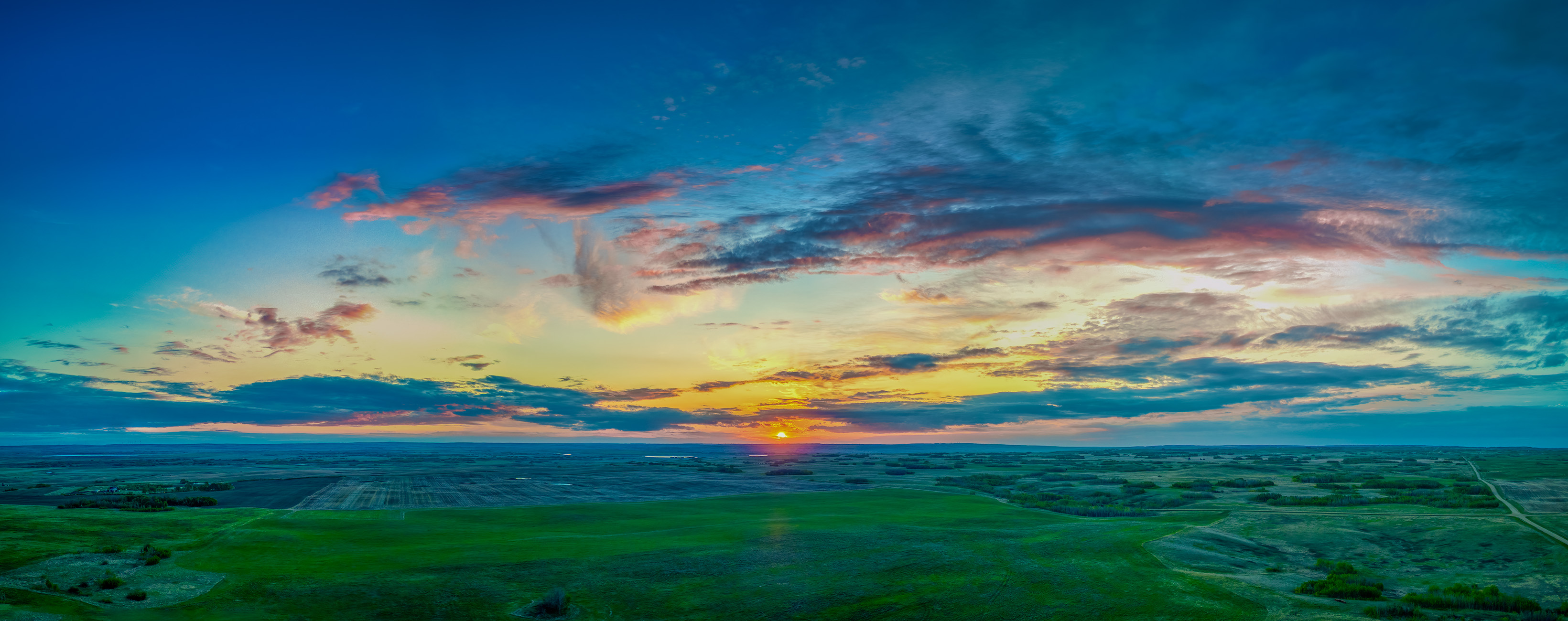 Last Light, The Neutral Hills, West of Kirriemuir, AB, 2025-05-17
