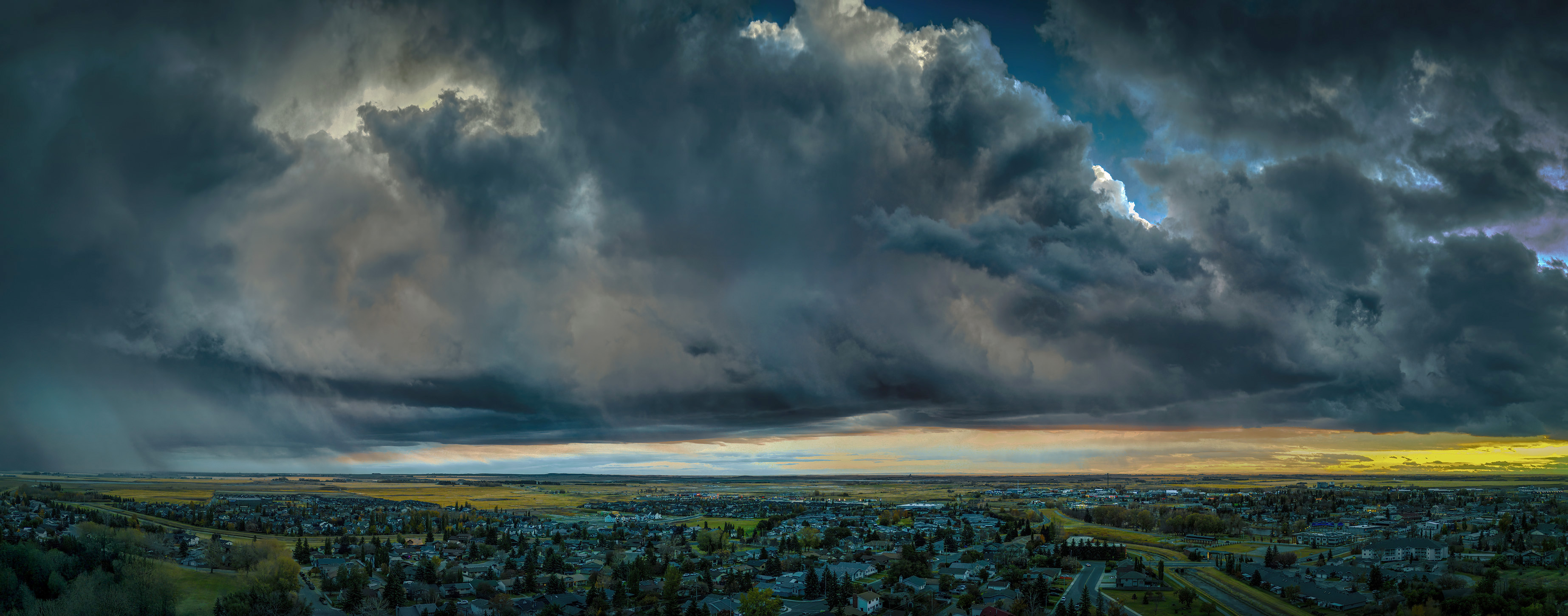Can't make up its mind, Strathmore, AB, 2025-10-19