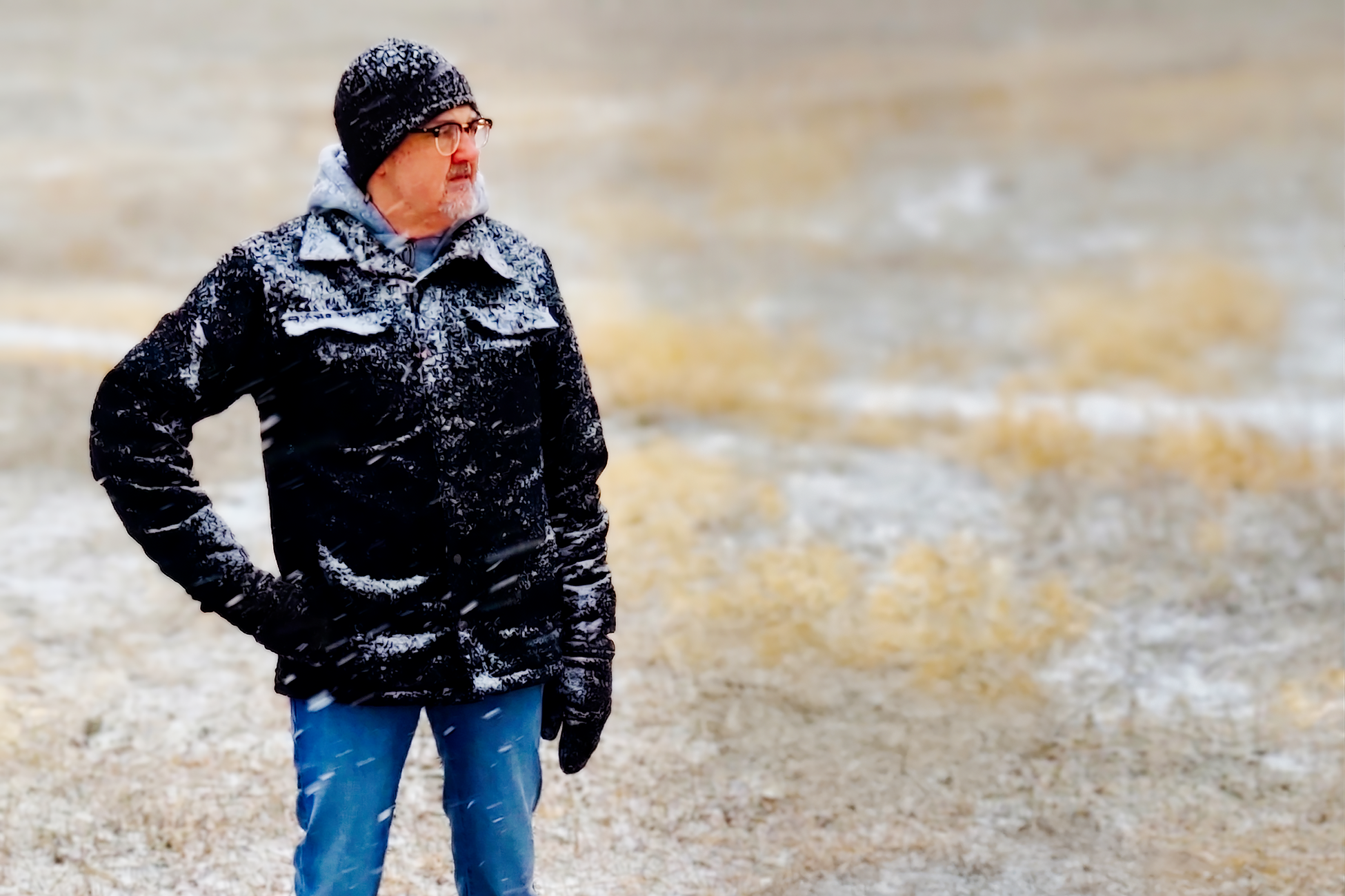 Light flurries, eh, Strathmore, AB, 2026-03-21