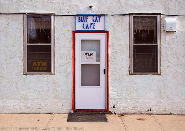 Blue Cat Cafe, Veteran, Alberta