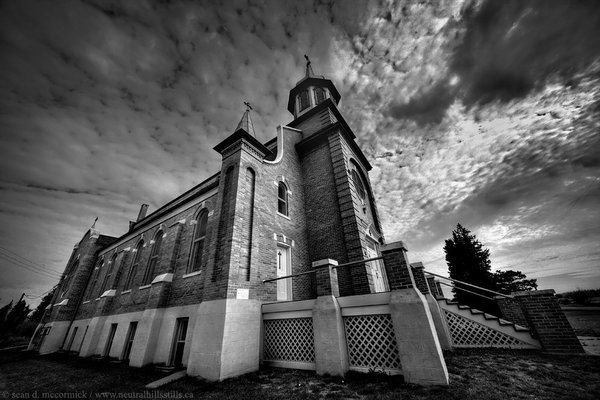 St. Norbert's Church: Corner profile