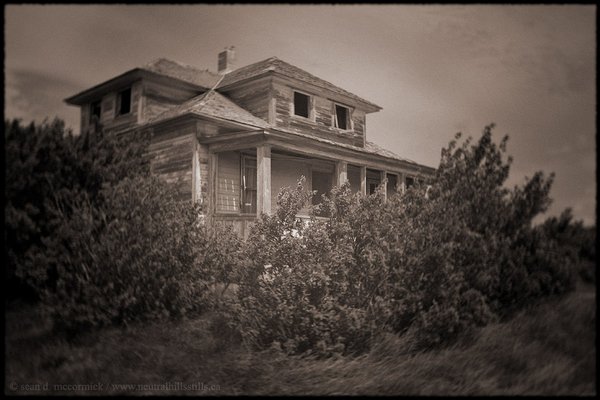 Abandoned Home, Fusilier, Saskatchewan [1 of 2]