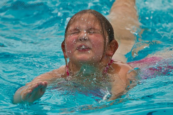 Ashlyn, swimming lessons, July 2010 [1 of 2]