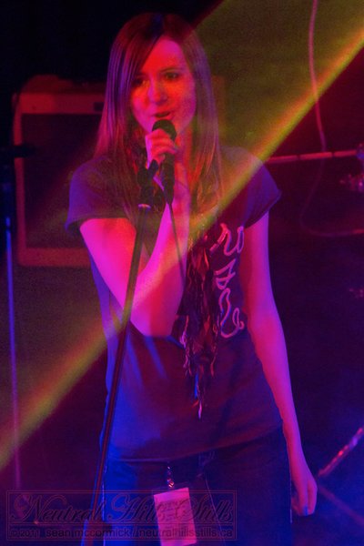 attle of the Bands 2011: Vocalist with laser light show
