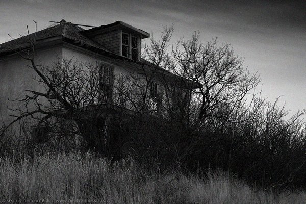 Forlorn farm house