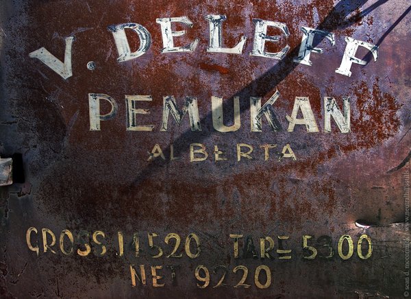 V. Deleff, Pemukan, Alberta