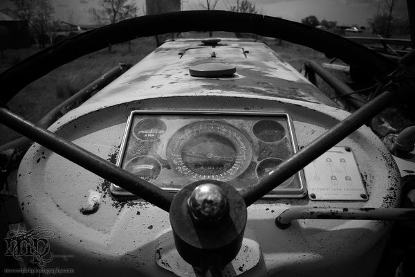 Cockshutt 540: In the driver's seat