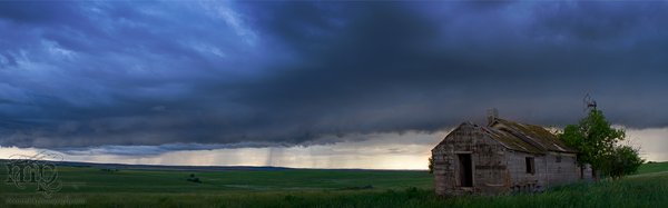 Osborne Homestead 2011: Incoming storm in panoramic