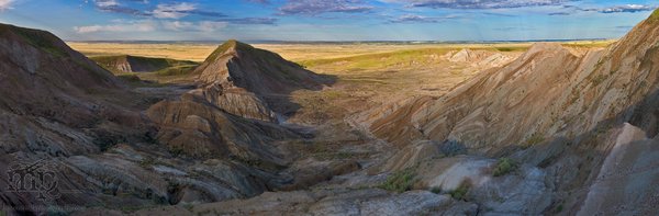 Monitor Mud Buttes 2011: Northeast facing panoramic at dusk