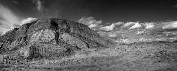 Monitor Mud Buttes 2011: Turning the corner - alternate view [B&W]