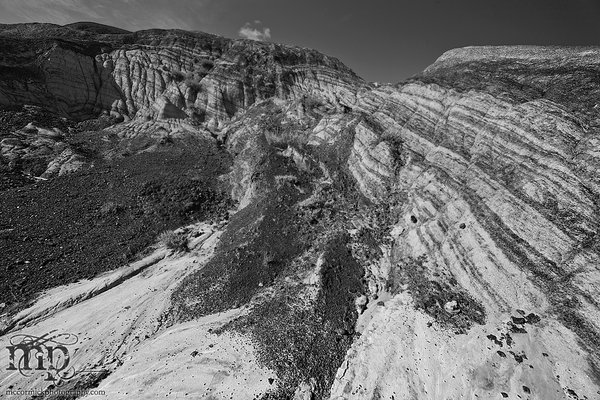 Monitor Mud Buttes 2011: Visible sediment layers [4 of 4 - B&W]