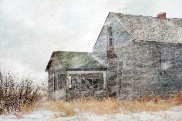 Snowstorm, Feb 25, 2012: Abandoned Old House in New Brigden