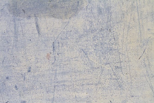 Texture : Weathered paint on garage door