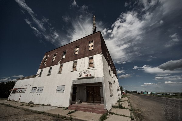 The Seymour, Hanna, Alberta