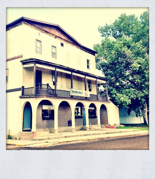 Macklin SK : Macklin Hotel