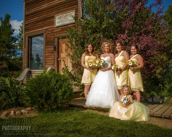 Kukurudza Wedding : Bridal Party In Front of Old Store