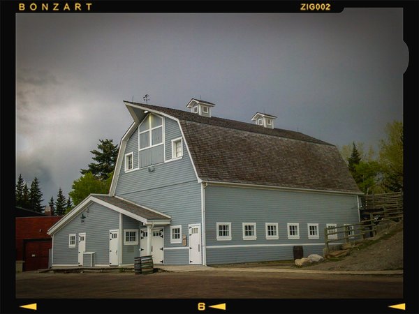 Dat barn, Heritage Park, Calgary, AB, 2024-05-25
